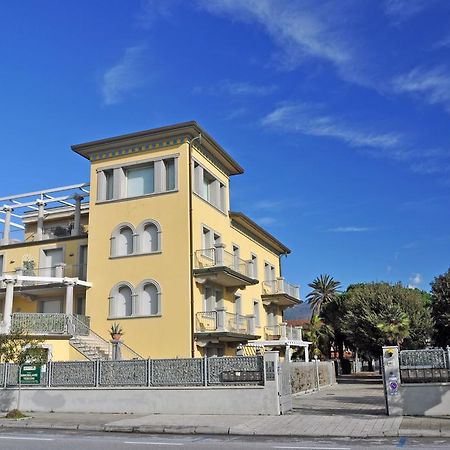 Holiday Apartments Fiumetto Marina di Pietrasanta Cameră foto